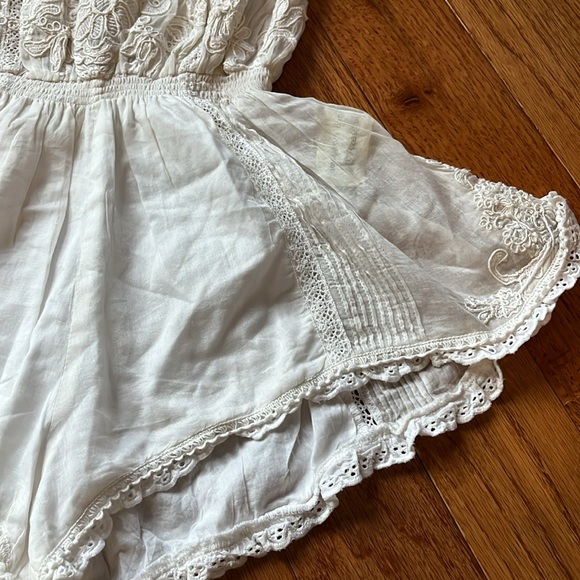 Cream romper - Picture 2 of 6